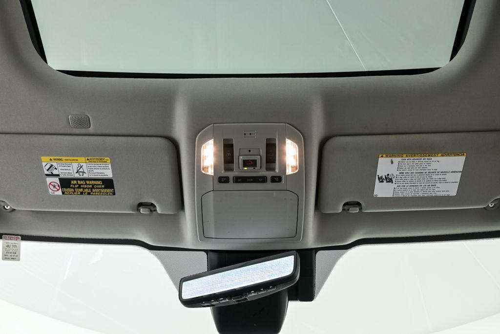 used 2021 Toyota Highlander Hybrid car, priced at $38,253