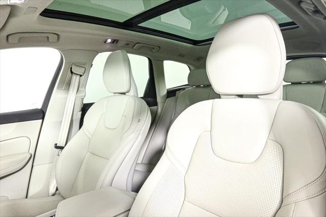 used 2021 Volvo XC60 Recharge Plug-In Hybrid car, priced at $38,800