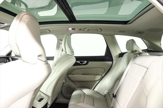used 2021 Volvo XC60 Recharge Plug-In Hybrid car, priced at $38,800