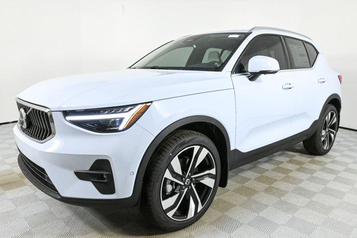 new 2025 Volvo XC40 car, priced at $49,775