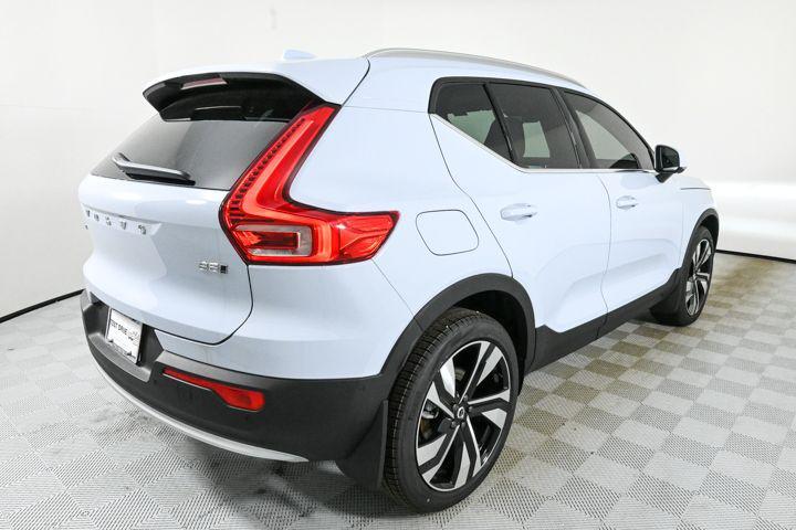 new 2025 Volvo XC40 car, priced at $49,775