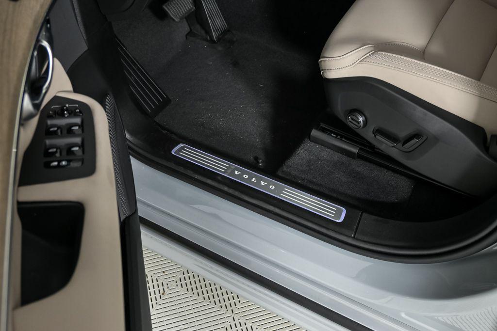 new 2026 Volvo XC90 car, priced at $71,825