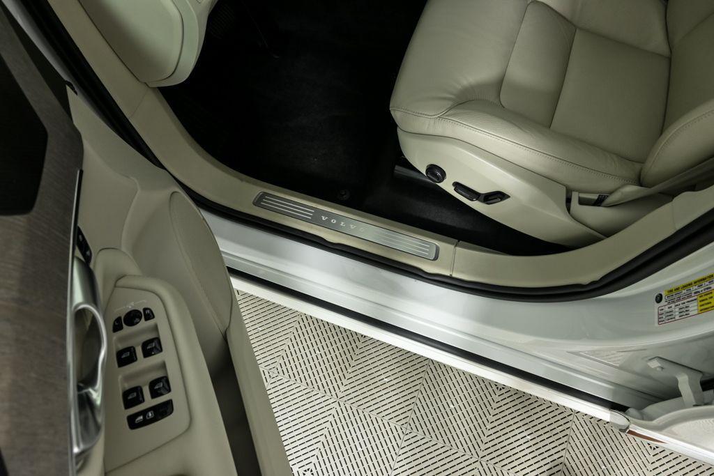used 2024 Volvo XC90 car, priced at $47,920