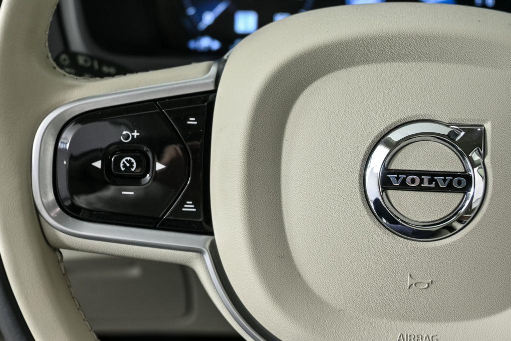 used 2022 Volvo XC90 car, priced at $31,494