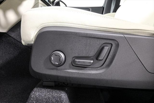 new 2025 Volvo XC40 car, priced at $50,565