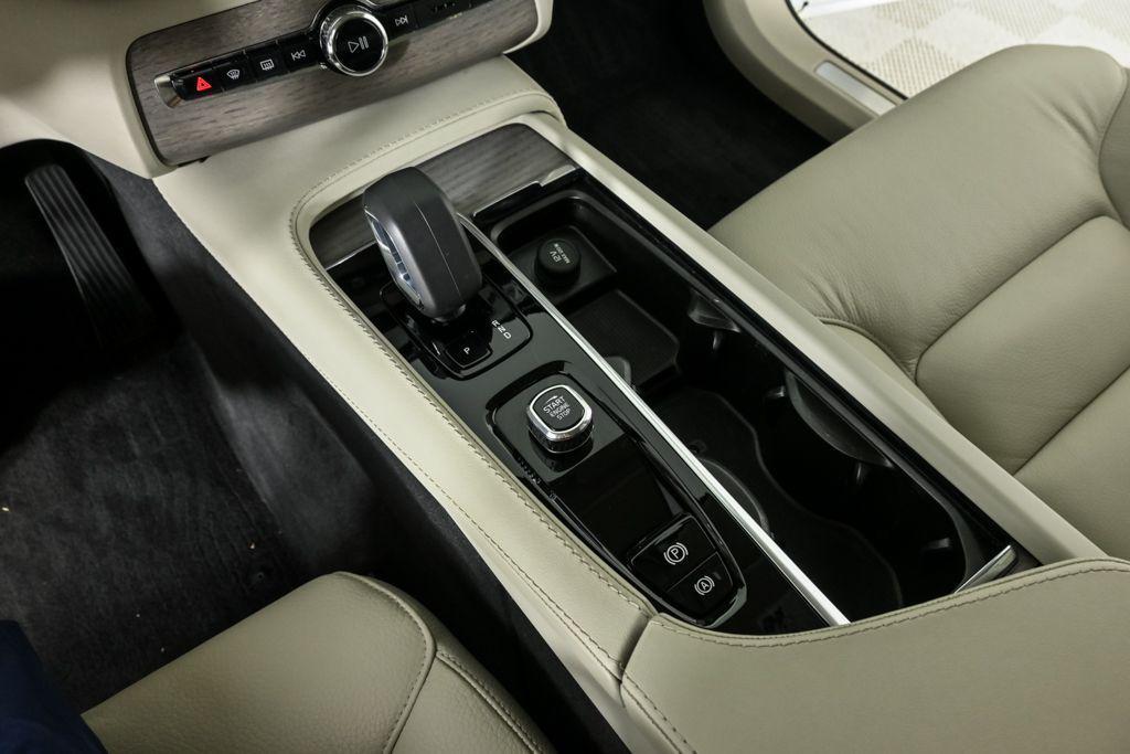 used 2024 Volvo XC90 Recharge Plug-In Hybrid car, priced at $51,656