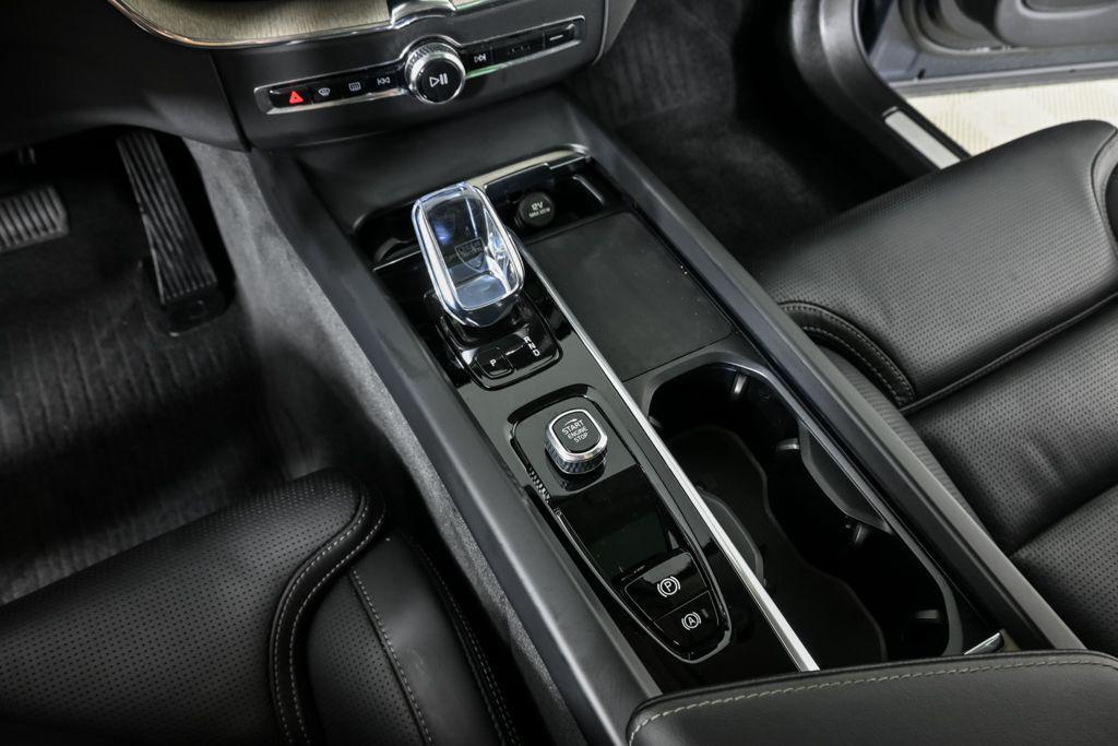 used 2022 Volvo XC60 car, priced at $32,940