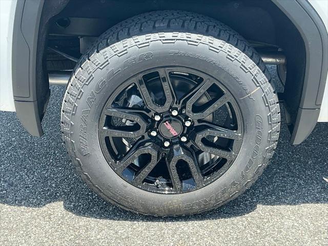 new 2025 GMC Sierra 1500 car, priced at $59,455