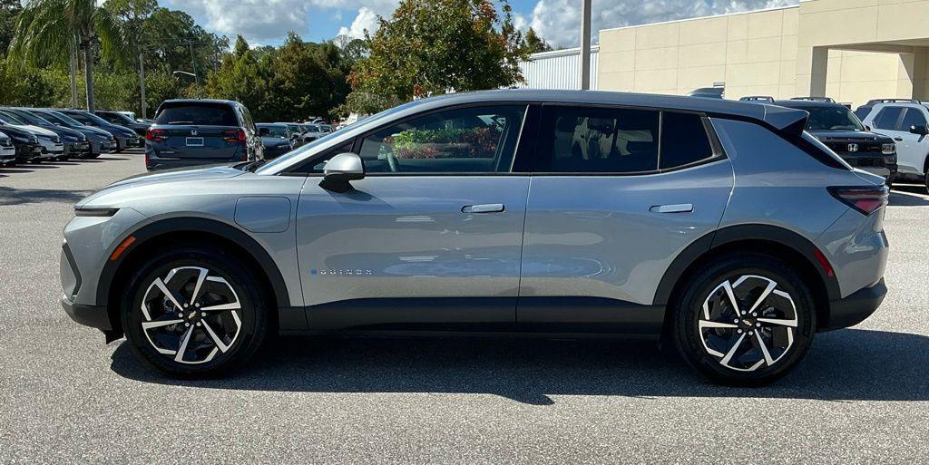 used 2025 Chevrolet Equinox EV car, priced at $27,500