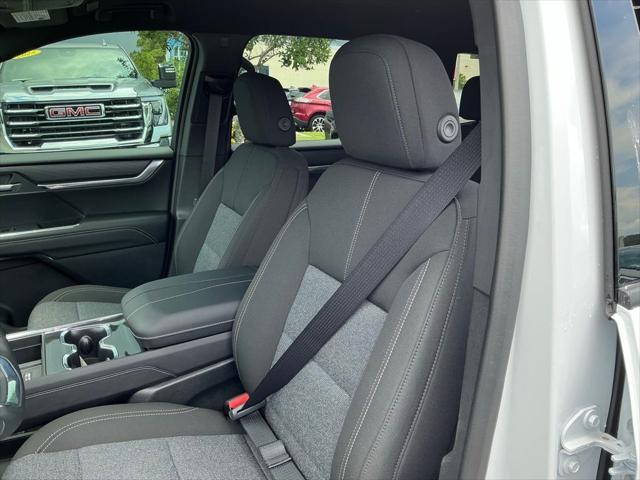 new 2025 GMC Acadia car, priced at $42,413