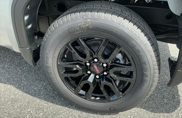 new 2025 GMC Sierra 1500 car, priced at $48,168