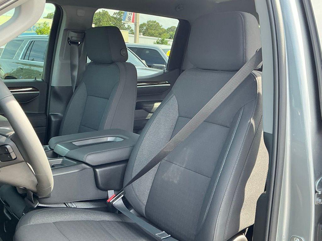 new 2025 GMC Sierra 1500 car, priced at $48,168