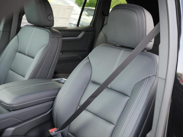 new 2025 GMC Acadia car, priced at $44,012