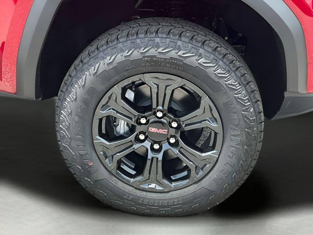 new 2025 GMC Canyon car, priced at $39,421