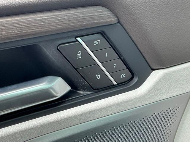 new 2025 GMC Acadia car, priced at $61,995