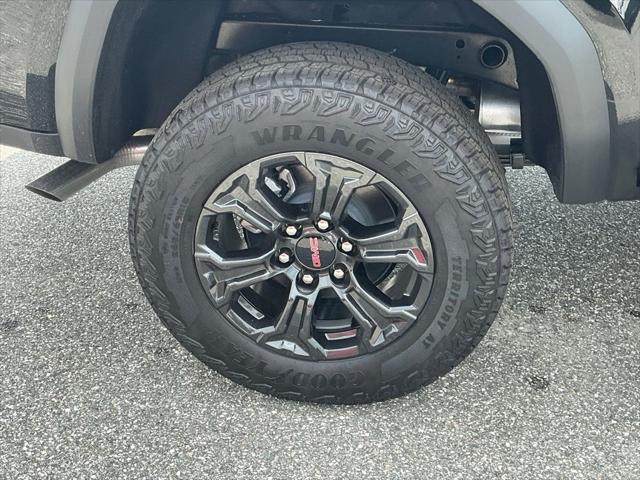 new 2025 GMC Canyon car, priced at $37,947