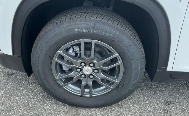 new 2025 GMC Acadia car, priced at $41,613