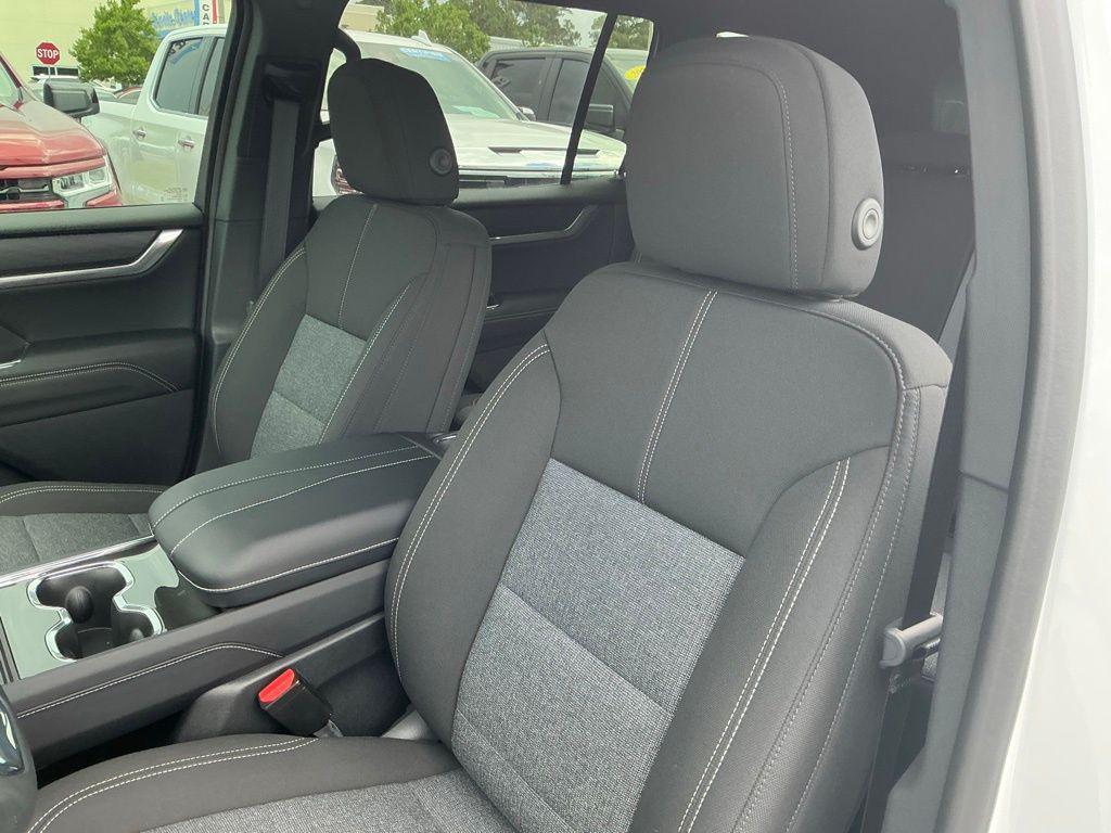 new 2025 GMC Acadia car, priced at $43,403