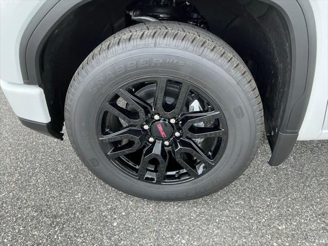 new 2025 GMC Sierra 1500 car, priced at $46,084