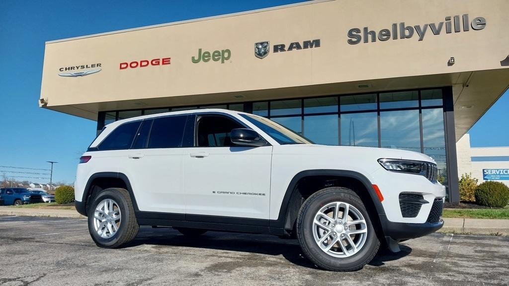 new 2025 Jeep Grand Cherokee car, priced at $34,375