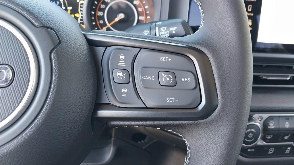new 2025 Jeep Gladiator car, priced at $41,278