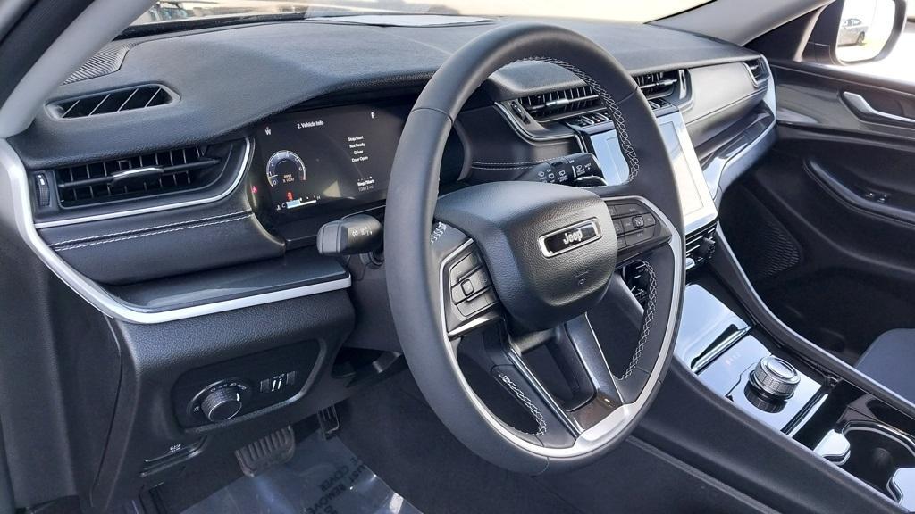 used 2023 Jeep Grand Cherokee car, priced at $31,523