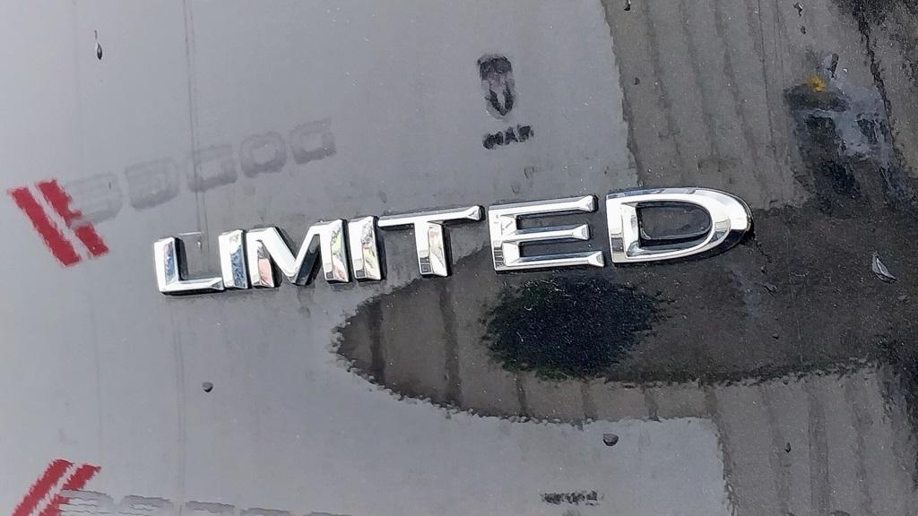 used 2023 Chrysler Pacifica car, priced at $29,995