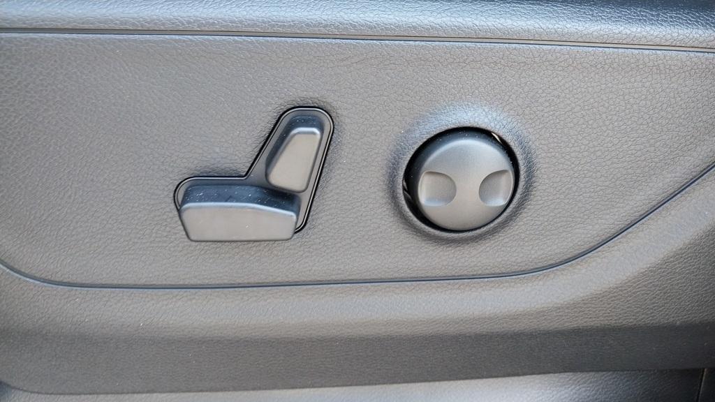 new 2025 Ram 1500 car, priced at $44,490