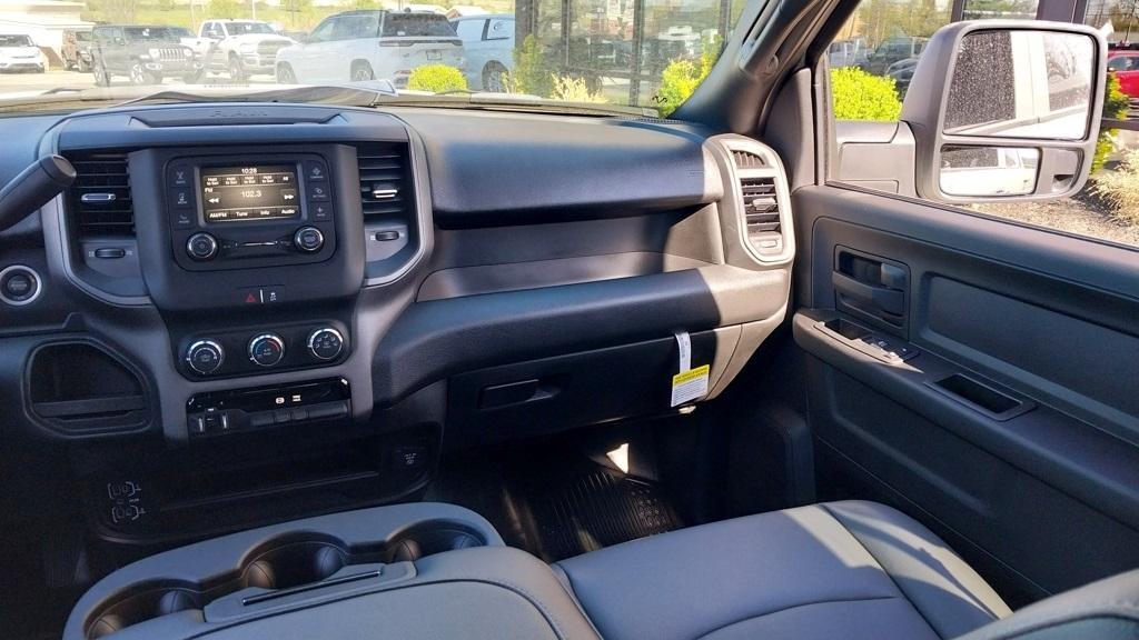 new 2024 Ram 3500 car, priced at $59,827