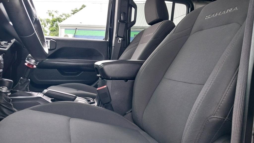 used 2018 Jeep Wrangler Unlimited car, priced at $25,493