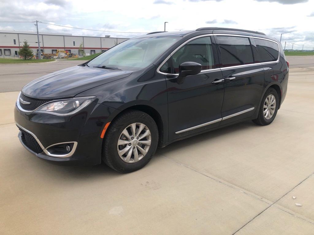 used 2017 Chrysler Pacifica car, priced at $12,788
