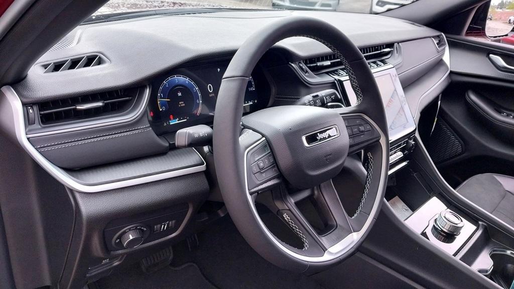 new 2025 Jeep Grand Cherokee L car, priced at $42,916