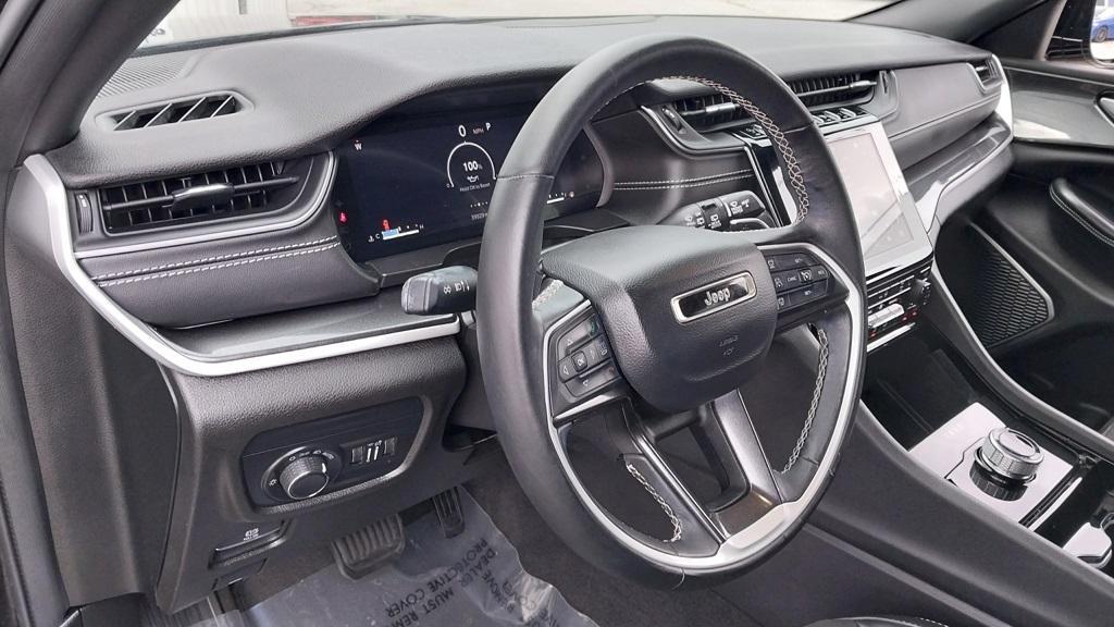 used 2022 Jeep Grand Cherokee car, priced at $31,995