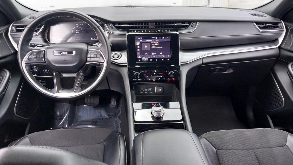 used 2022 Jeep Grand Cherokee car, priced at $31,995