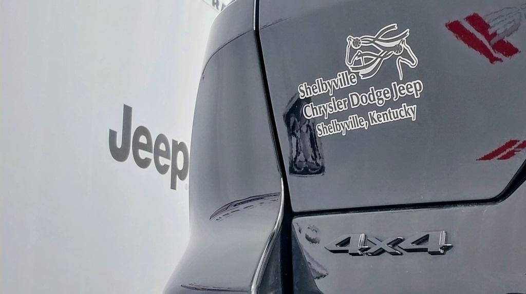 used 2022 Jeep Grand Cherokee car, priced at $31,995