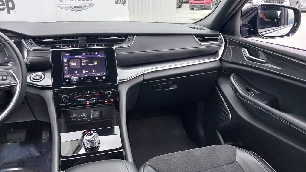 used 2022 Jeep Grand Cherokee car, priced at $31,995