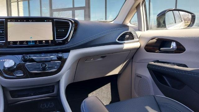 new 2024 Chrysler Pacifica car, priced at $52,135