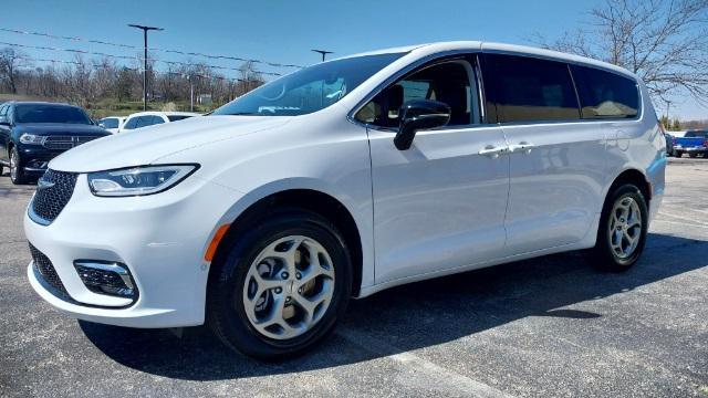 new 2024 Chrysler Pacifica car, priced at $52,135