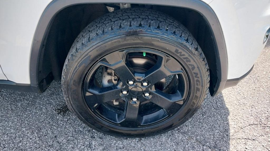 used 2018 Jeep Grand Cherokee car, priced at $15,919