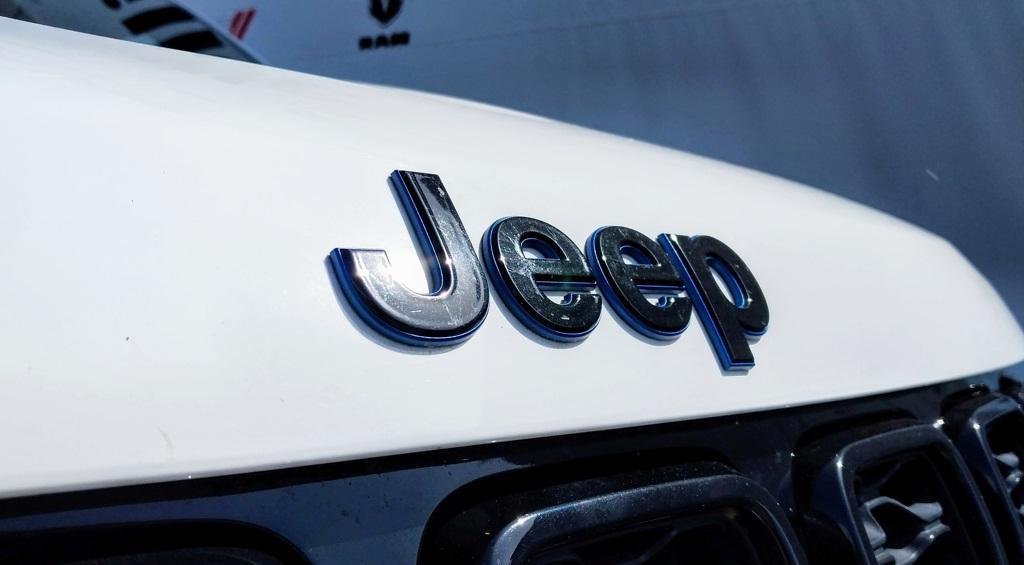 used 2018 Jeep Grand Cherokee car, priced at $15,919