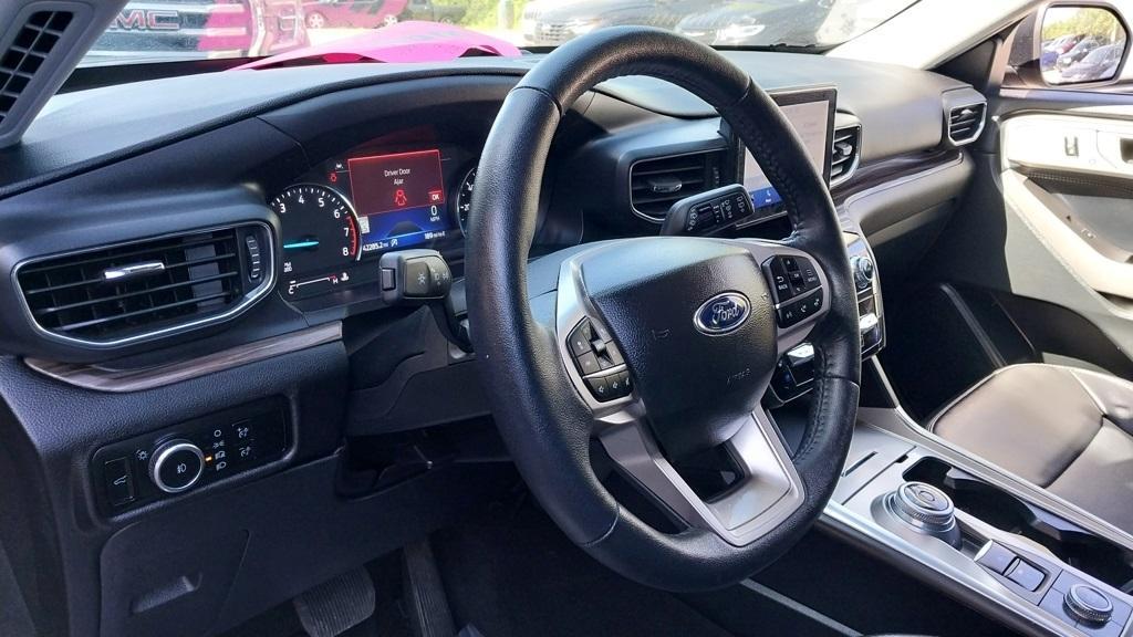 used 2023 Ford Explorer car, priced at $31,989