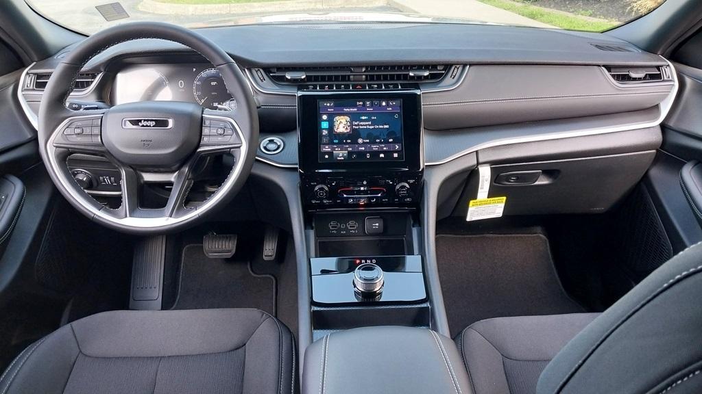 new 2025 Jeep Grand Cherokee car, priced at $37,314