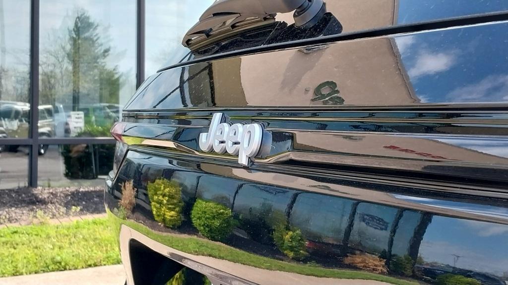 new 2025 Jeep Grand Cherokee car, priced at $37,314