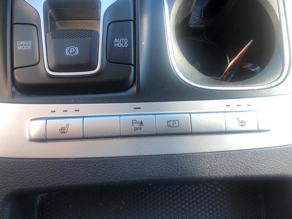 used 2024 Kia Carnival car, priced at $33,974