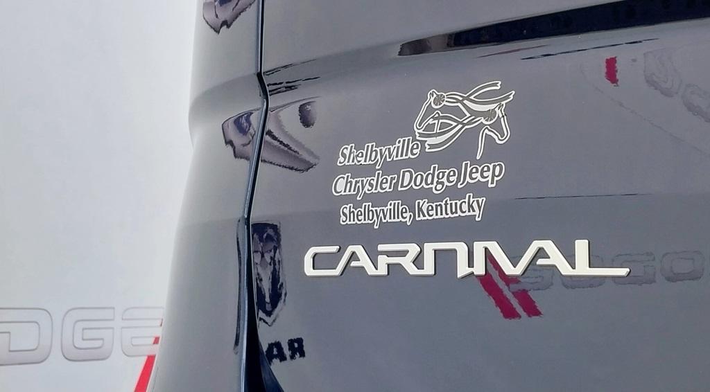 used 2024 Kia Carnival car, priced at $31,445