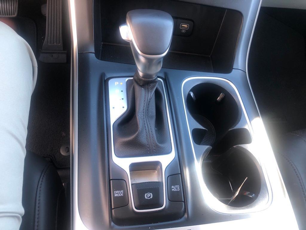 used 2024 Kia Carnival car, priced at $33,974