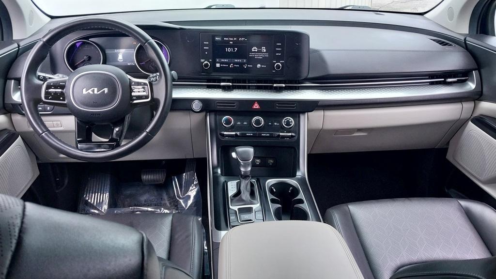 used 2024 Kia Carnival car, priced at $31,445