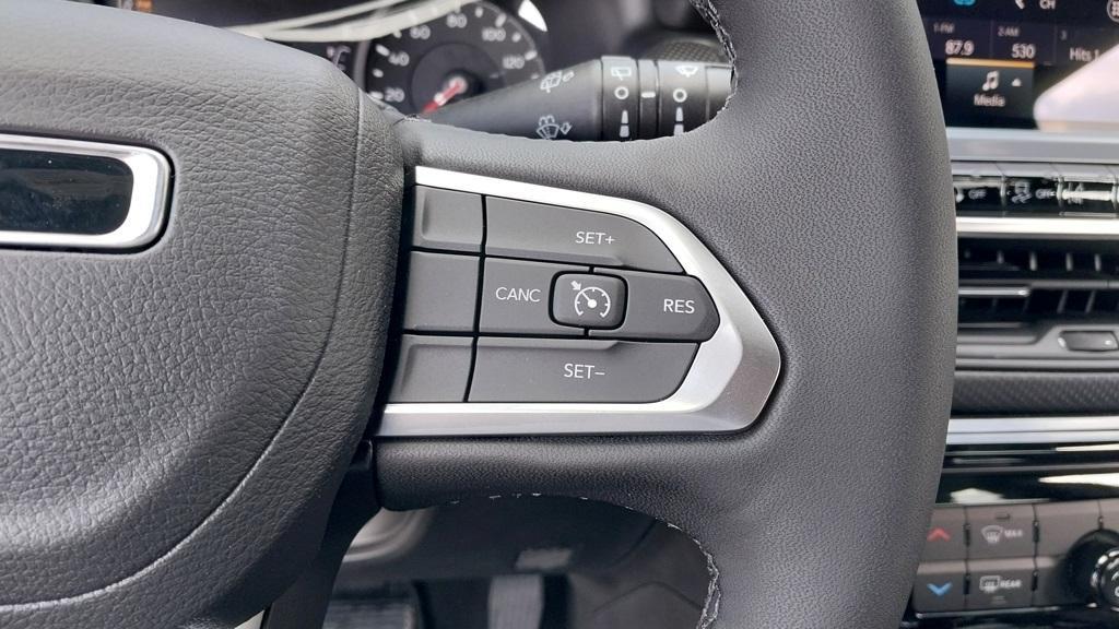 new 2025 Jeep Compass car, priced at $25,755
