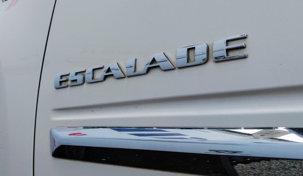 used 2012 Cadillac Escalade car, priced at $14,888
