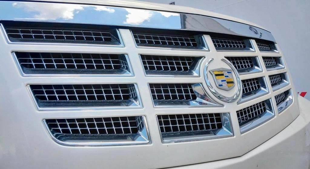 used 2012 Cadillac Escalade car, priced at $14,888